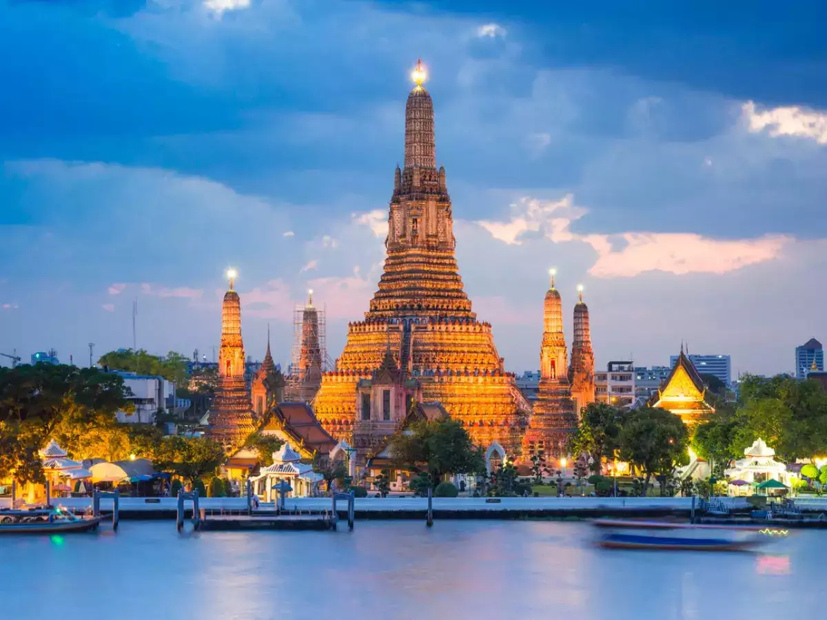 Thailand drops tourism fee to boost visitor spending