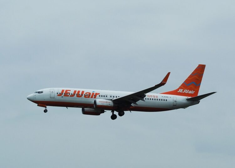 7C108 CJU - GMP Jeju Air B737-800 HL8088 1