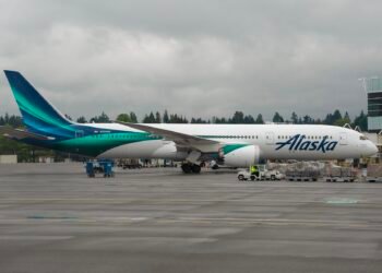 Alaska Airlines Boeing 787-9 Dreamliner (N781HA) at SEA