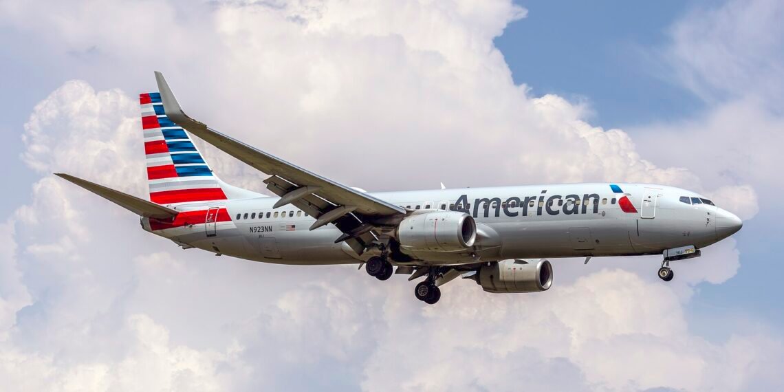 American Airlines Boeing 737-800 at Washington National Airport