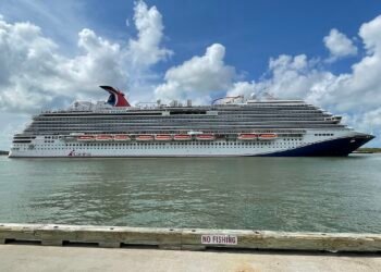 Carnival Breeze departing Galveston, Texas