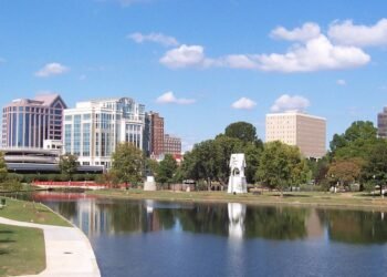 Downtown Huntsville, Alabama cropped