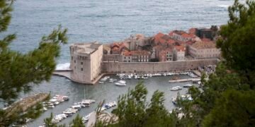 Dubrovnik Old Town Harbour (4058350239)