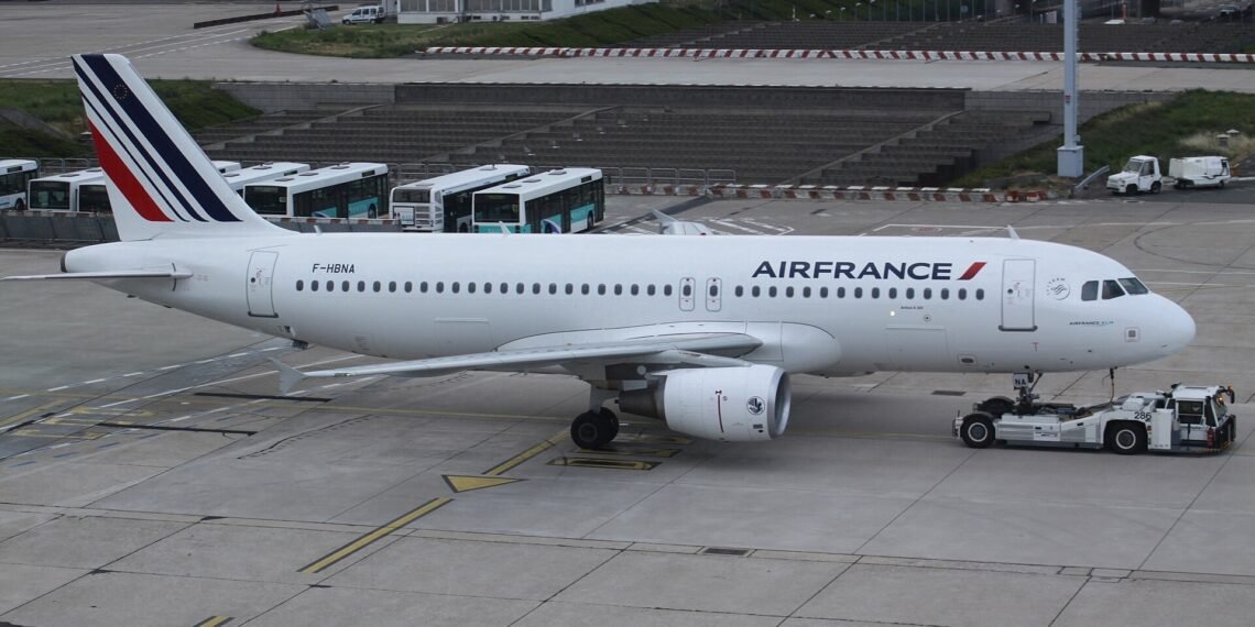 F-HBNA Airbus A320 Air France (7297033172)