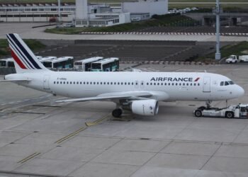 F-HBNA Airbus A320 Air France (7297033172)