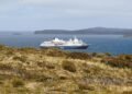 Heritage Adventurer at Auckland Islands 01
