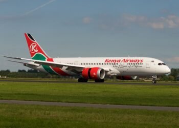 Kenya Airways Boeing 787-8 5Y-KZF (23621400162)