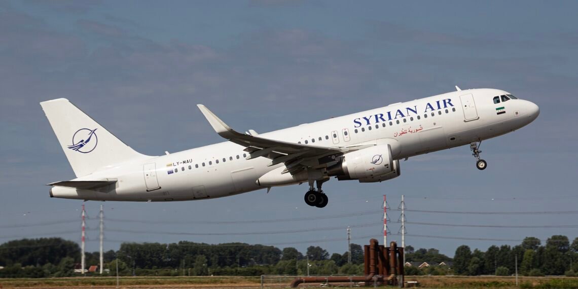 Syrian Air Airbus A320 in its earlier livery
