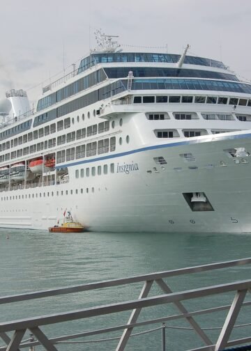 Oceania Cruises ship Insignia in Venice