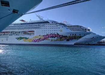 Norwegian Sky (31842239926)