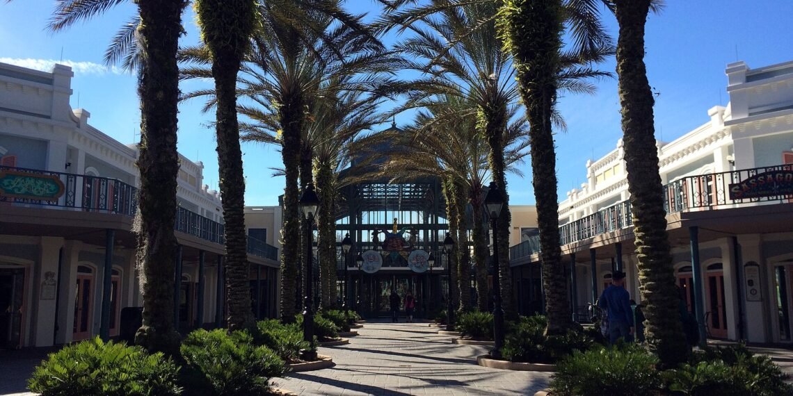 Courtyard at Disney's Port Orleans Resort – French Quarter