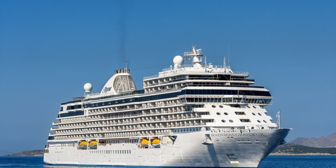 Regent Seven Seas Cruises ship Seven Seas Grandeur