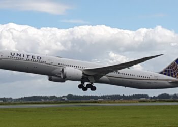United Airlines Boeing 787-10 N14001 at Schiphol 27-08-2021