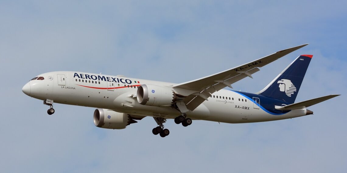 Aeroméxico Boeing 787-8 Dreamliner XA-AMX at Tokyo Narita