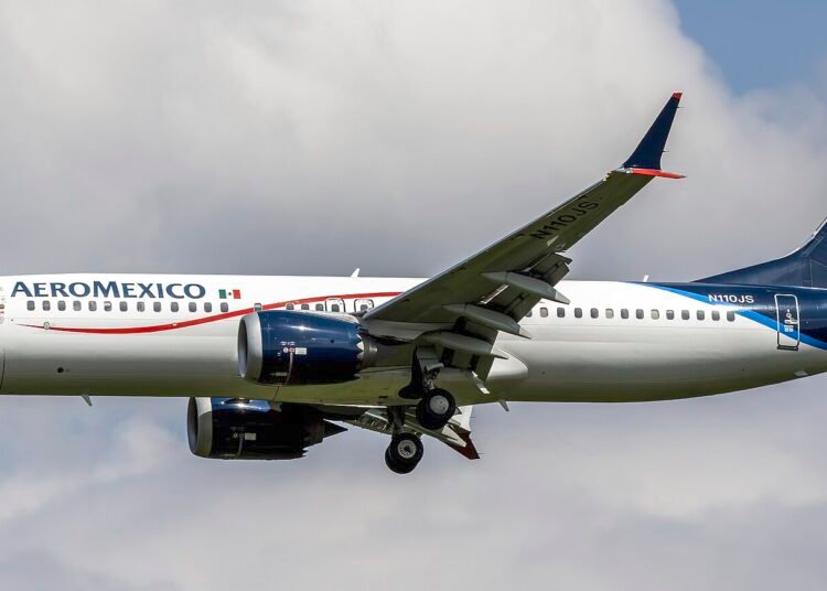 Aeromexico Boeing 737-8 MAX N110JS IAD VA3