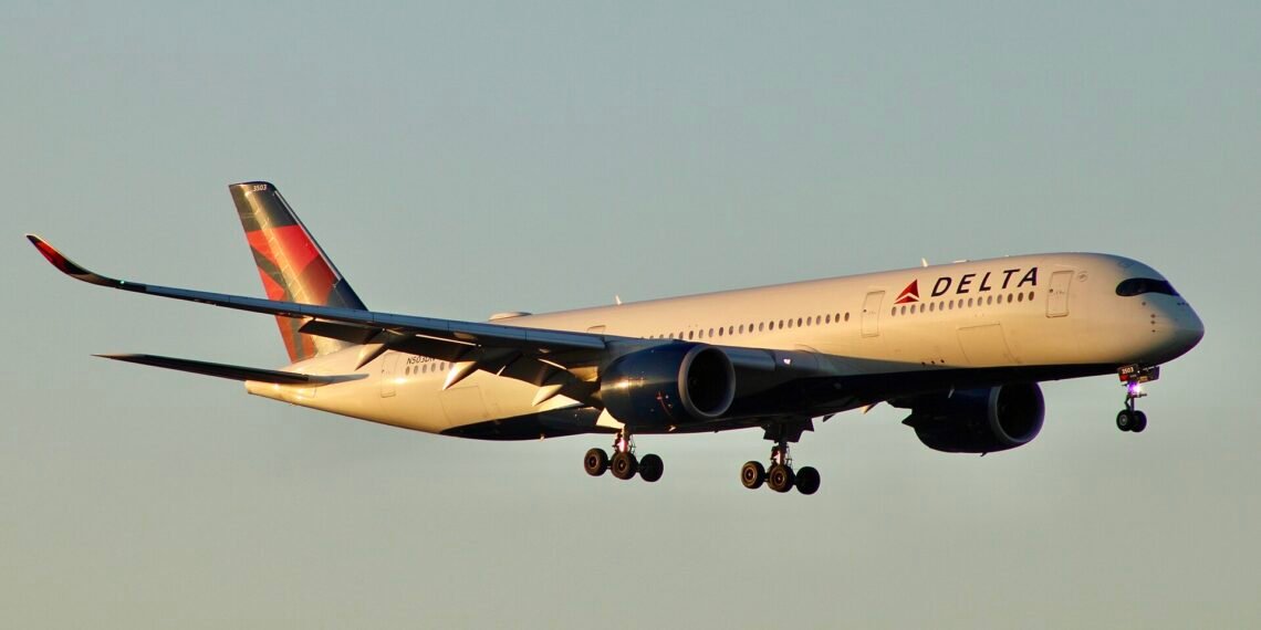 Delta Air Lines Airbus A350-900 N503DN landing on runway 8L at Atlanta Hartsfield-Jackson International Airport