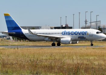 Discover Airlines, D-AIUQ, Airbus A320-214