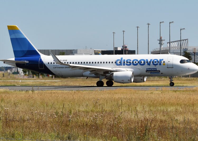Discover Airlines, D-AIUQ, Airbus A320-214