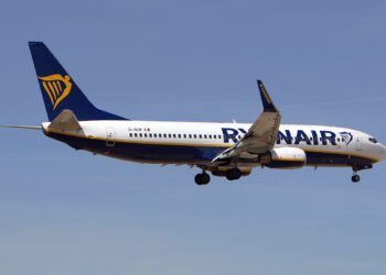 EI-DCM (40686794810)