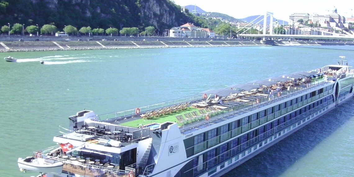 Flusskreuzfahrtschiffe Riviera Radiance, 2025 Budapest