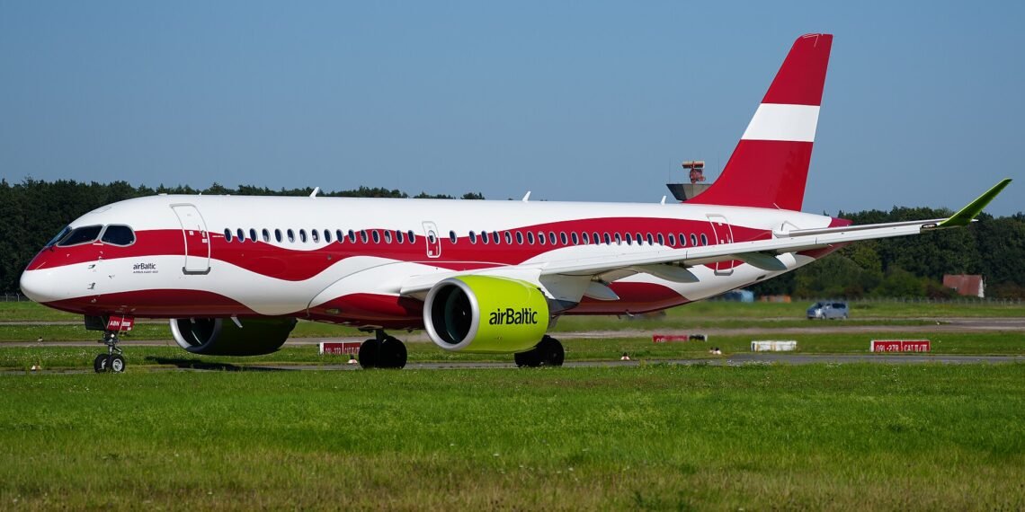 Hannover Airport airBaltic Airbus A220-371 YL-ABN (DSC08172)