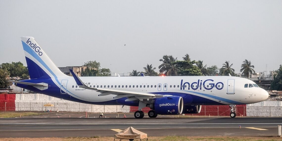 IndiGo Airbus A320neo VT-IJB in IndiGo livery at Mumbai