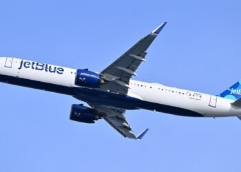 JetBlue Airbus A321neo N2151J departing Boston February 2025