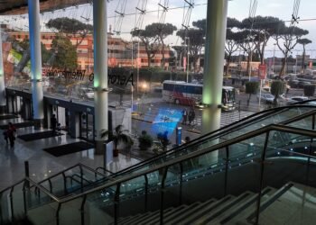 Naples Airport, Italy (18069997289)