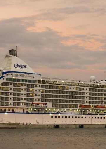 Seven Seas Voyager (ship, 2003), Sète 01