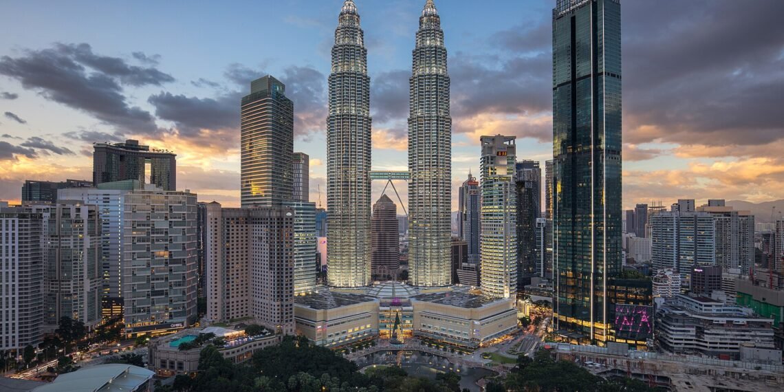 The Twins SE Asia 2019 (49171985716)